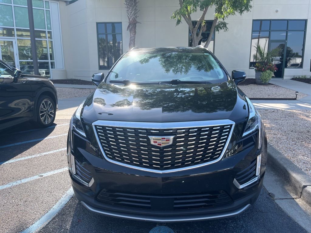 Used 2024 Cadillac XT5 Premium Luxury w/ Technology Package FWD image 3
