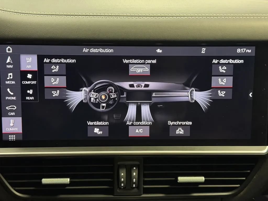 Used 2020 Porsche Cayenne Turbo AWD/4WD image 45
