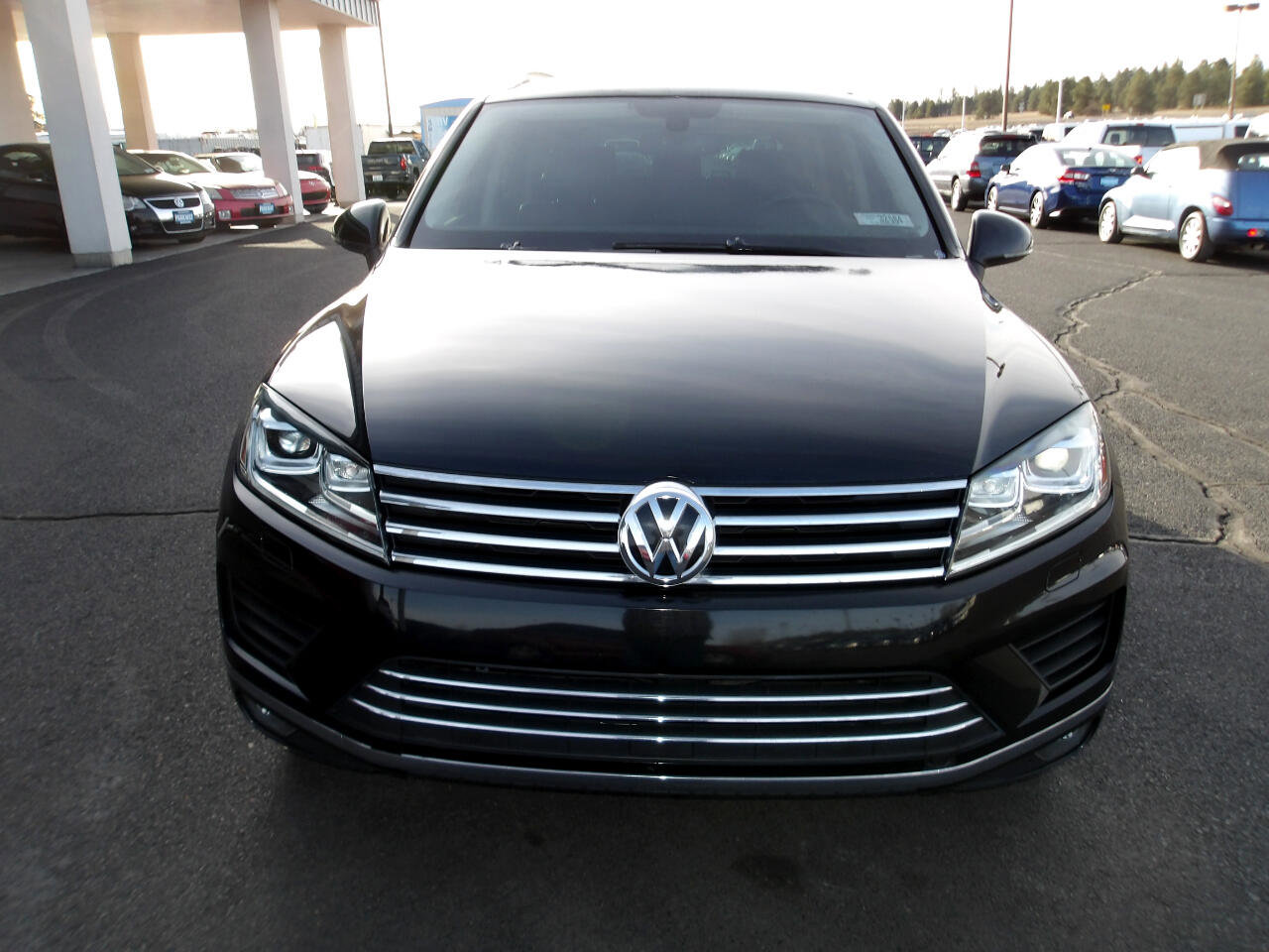 Used 2015 Volkswagen Touareg Sport image 8