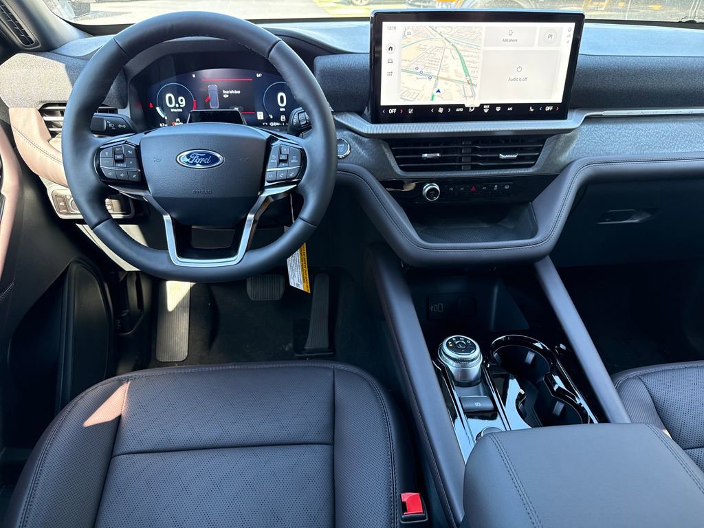 New 2026 Ford Explorer Platinum image 5