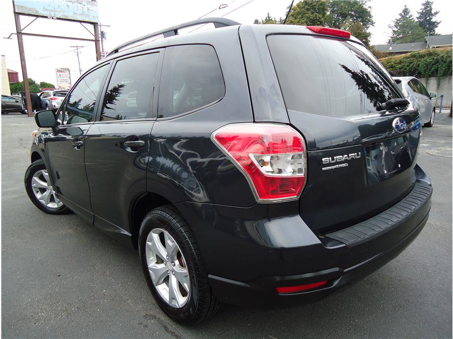 Used 2015 Subaru Forester 2.5i Premium w/ All-Weather Package image 9