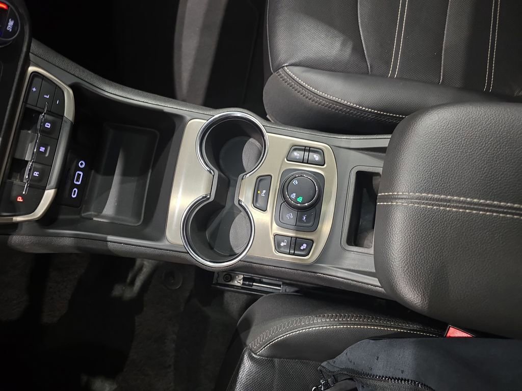 Used 2024 GMC Terrain Denali image 25