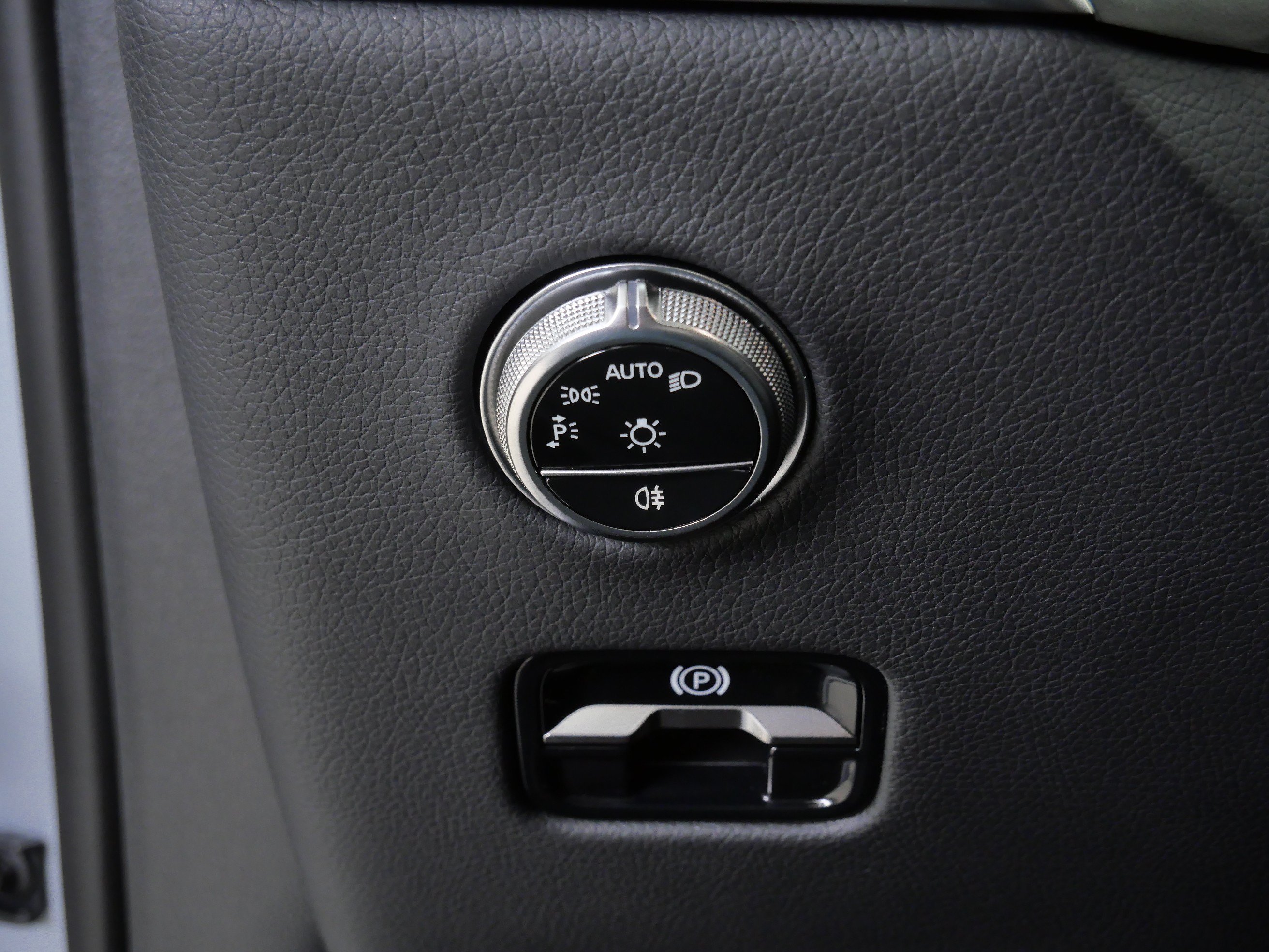 Certified 2026 Mercedes-Benz GLC 300 4MATIC image 23