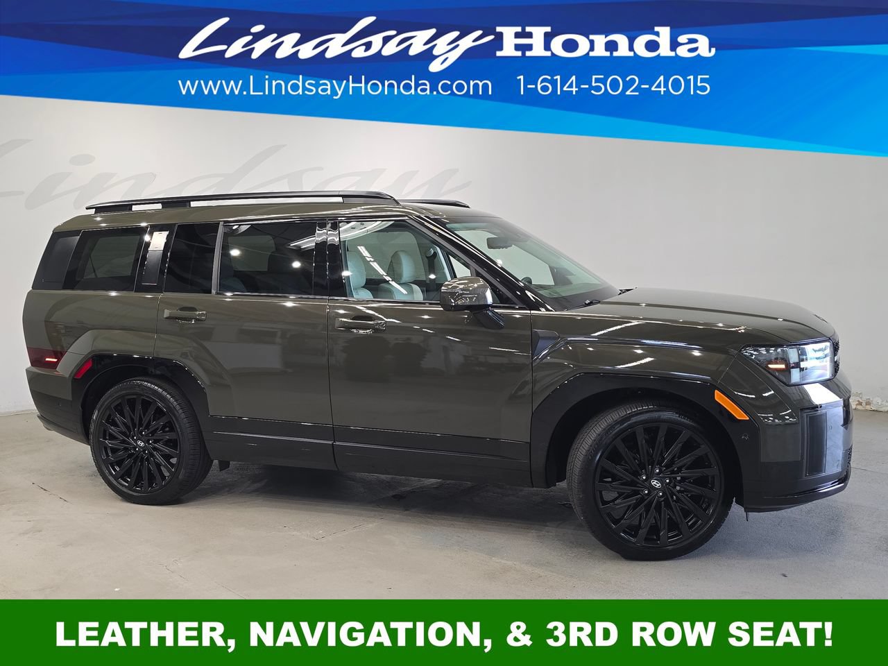 Used 2025 Hyundai Santa Fe Calligraphy AWD/4WD image 3