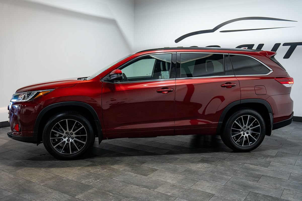 Used 2018 Toyota Highlander SE AWD/4WD image 27