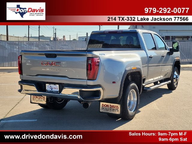 New 2026 GMC Sierra 3500 Pro AWD/4WD image 3