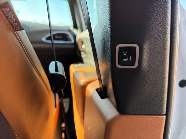 Used 2022 Chrysler Pacifica Pinnacle FWD image 40