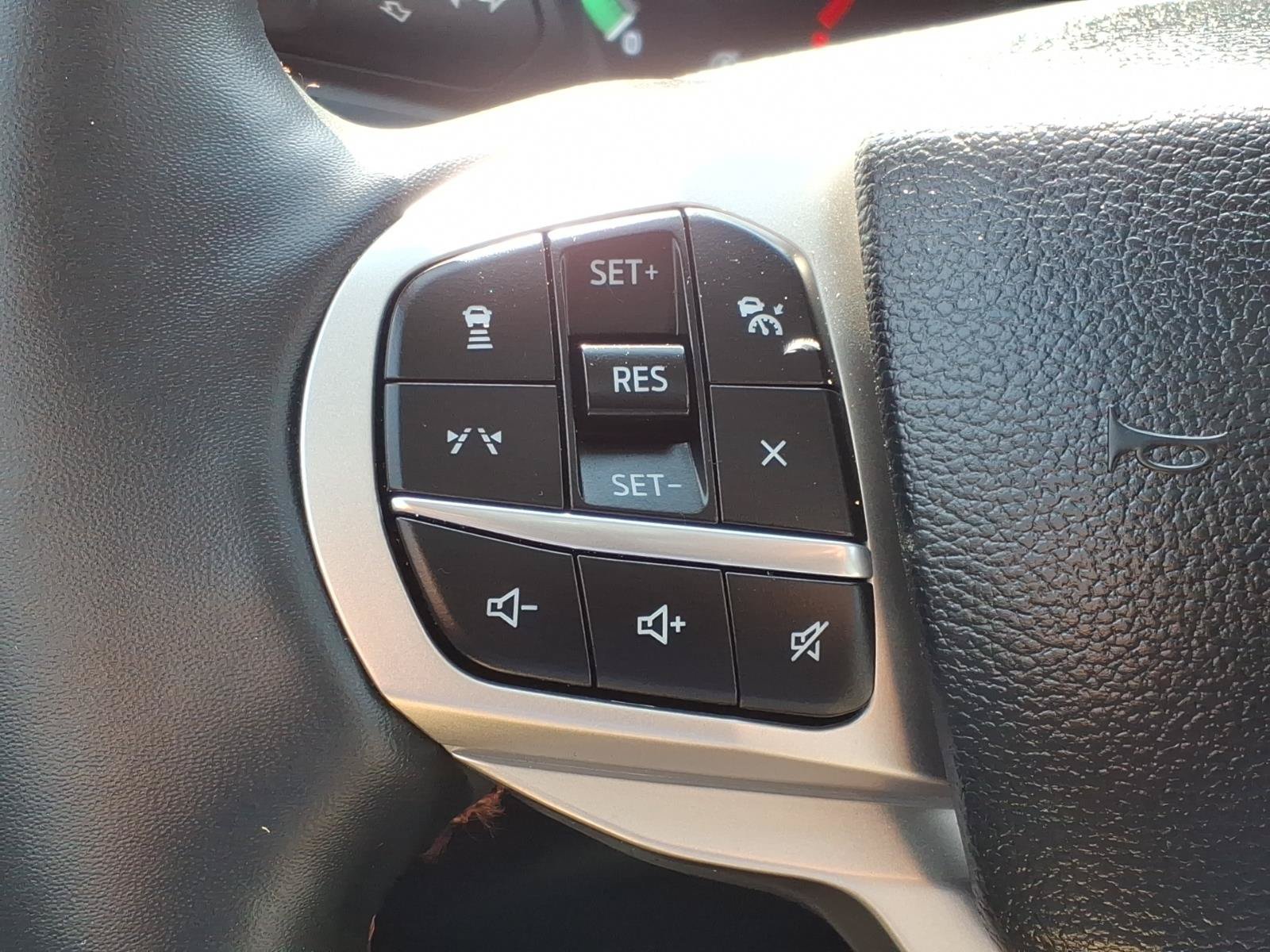 Certified 2025 Ford Explorer Active w/ Active Comfort Package AWD/4WD image 13