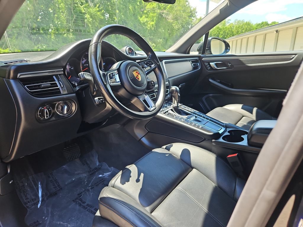 Certified 2020 Porsche Macan GTS AWD/4WD image 4