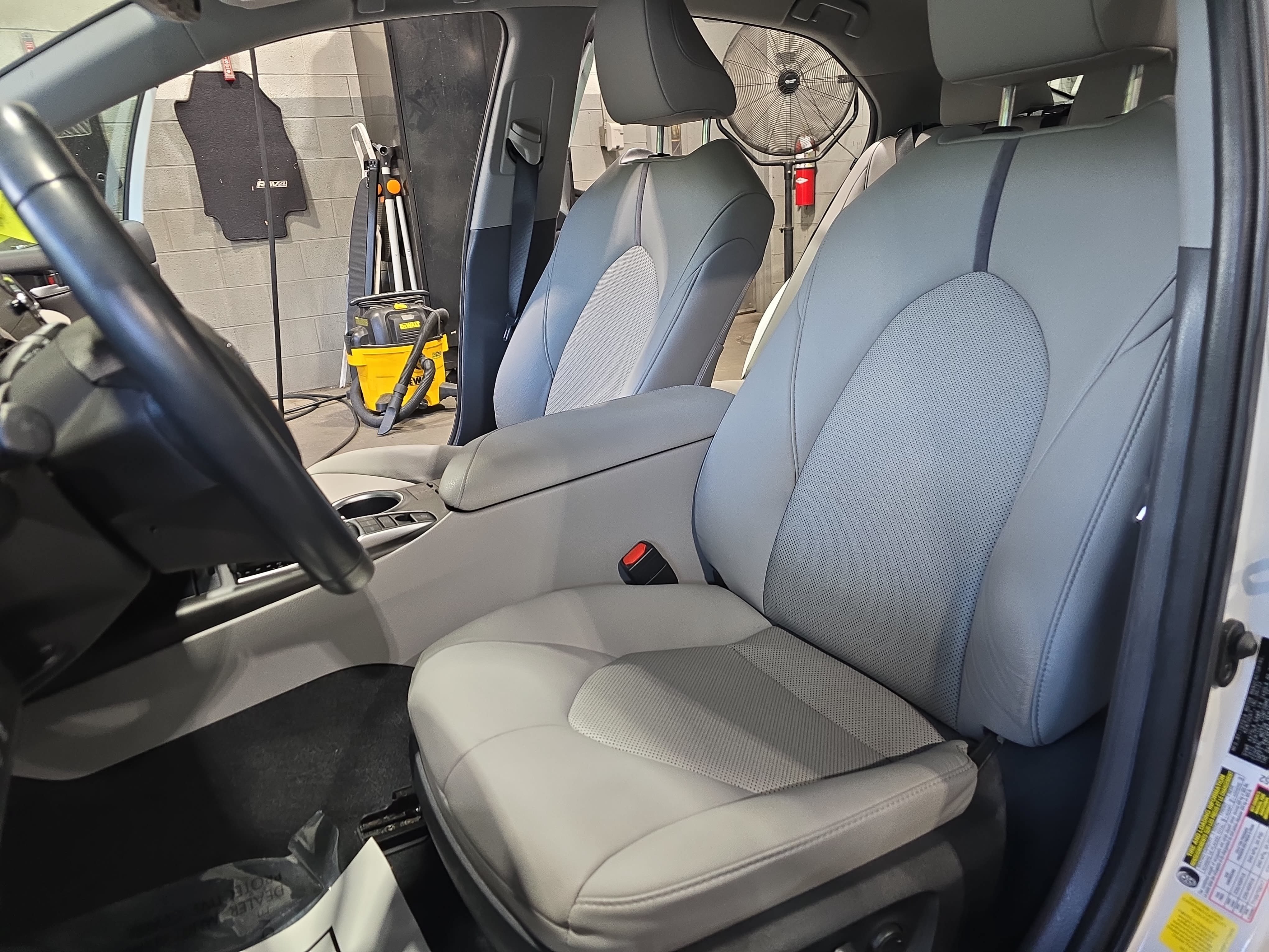 Certified 2023 Toyota Camry XLE FWD image 14