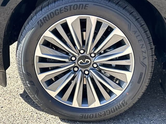 New 2026 INFINITI QX80 Luxe RWD image 10