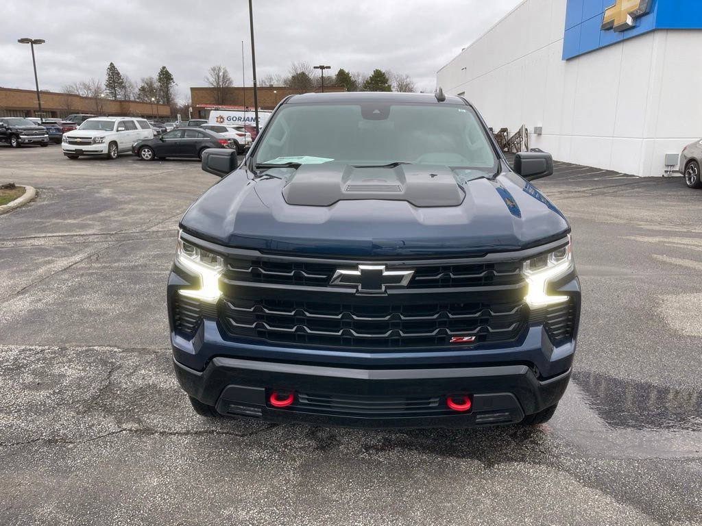 Used 2023 Chevrolet Silverado 1500 LT Trail Boss w/ Convenience Package II image 2