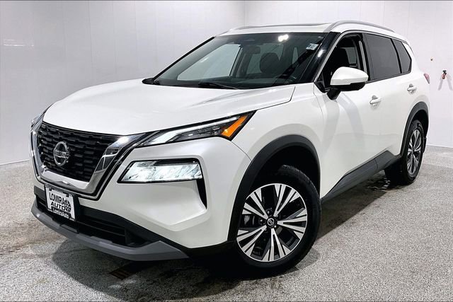 Used 2021 Nissan Rogue SV image 3