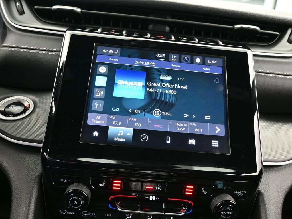 Used 2024 Jeep Grand Cherokee L Altitude image 25