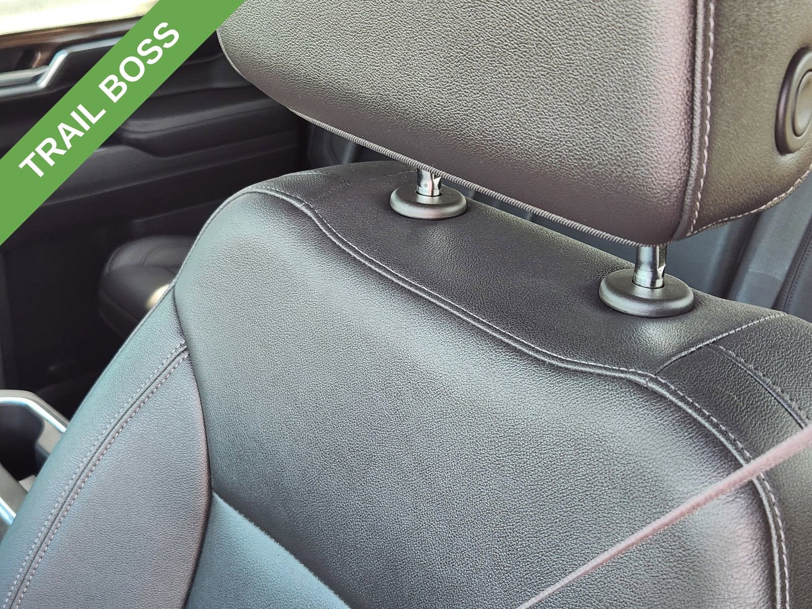 Used 2023 Chevrolet Silverado 1500 LT Trail Boss w/ Convenience Package II image 16