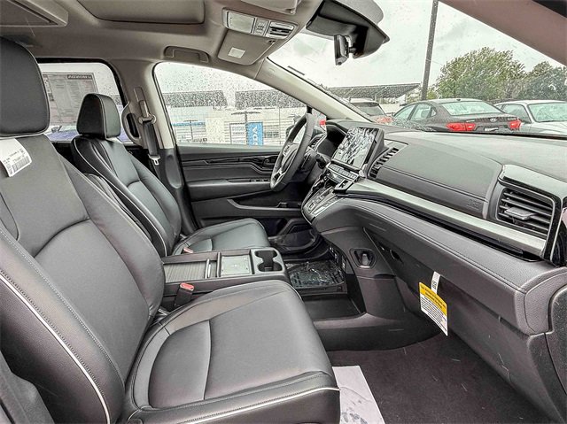 New 2026 Honda Odyssey Touring image 18