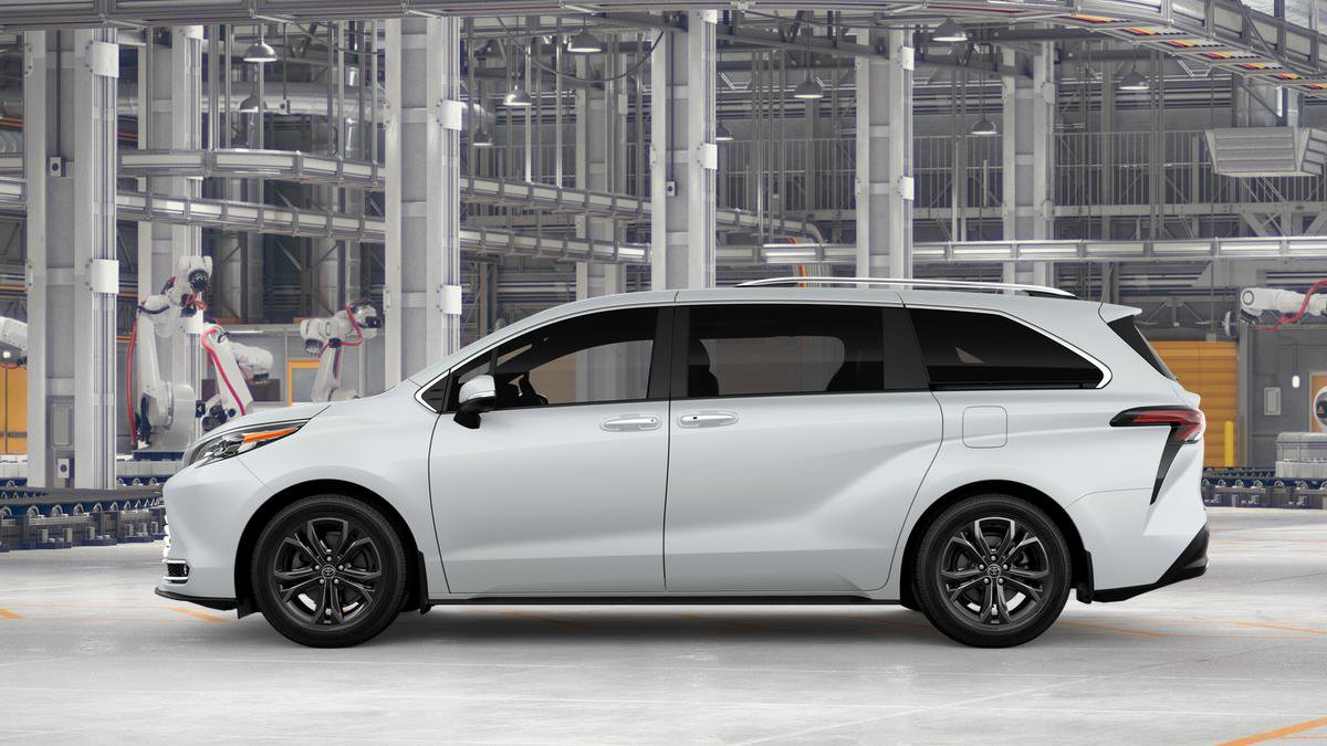 New 2026 Toyota Sienna Platinum image 4