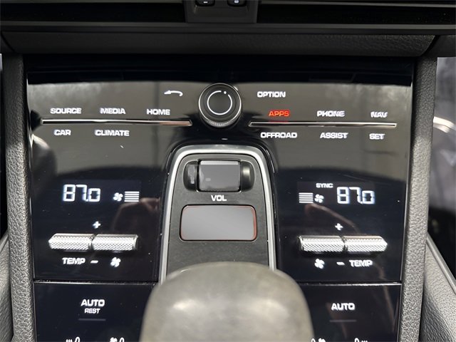 Used 2021 Porsche Cayenne image 28