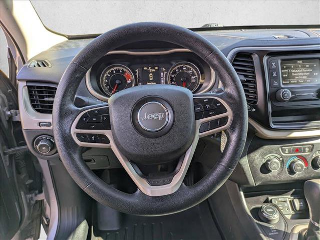 Used 2018 Jeep Cherokee Latitude image 18