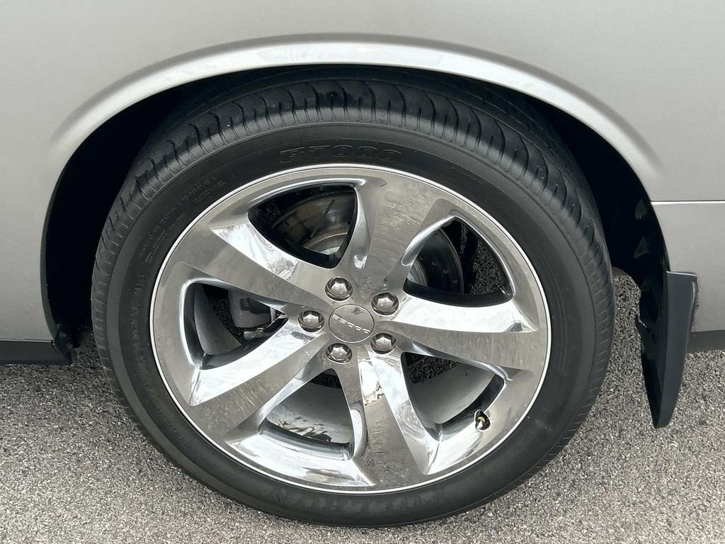 Used 2013 Dodge Challenger R/T image 14