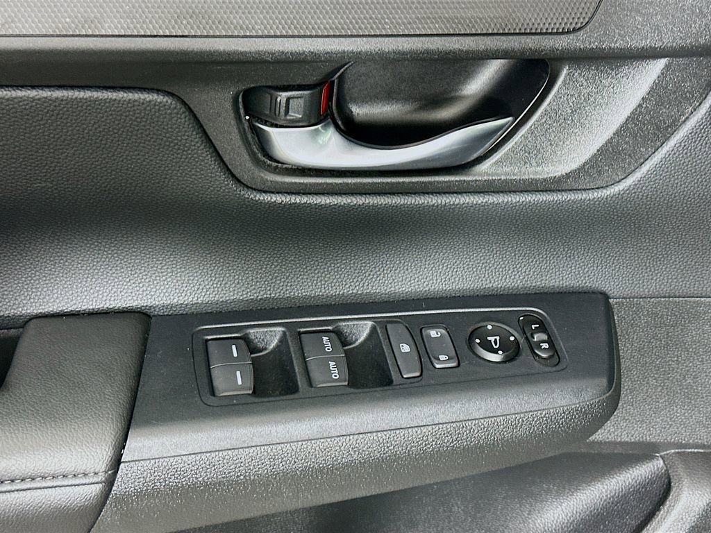Used 2025 Honda CR-V EX image 18