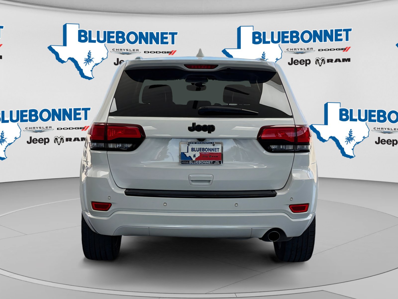 Certified 2017 Jeep Grand Cherokee Altitude RWD image 6