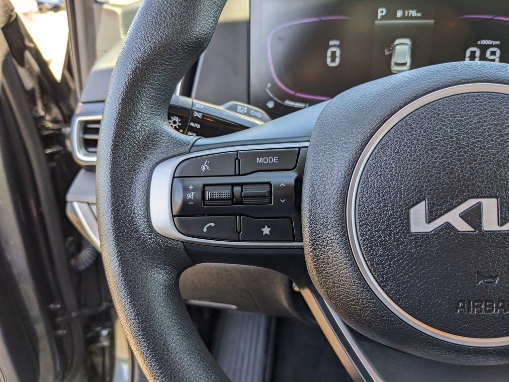 Certified 2025 Kia Sportage LX image 27