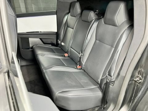 Used 2024 Tesla Cybertruck Cyberbeast AWD/4WD image 14