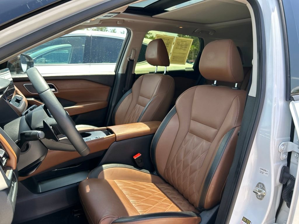 Certified 2024 Nissan Rogue Platinum FWD image 21