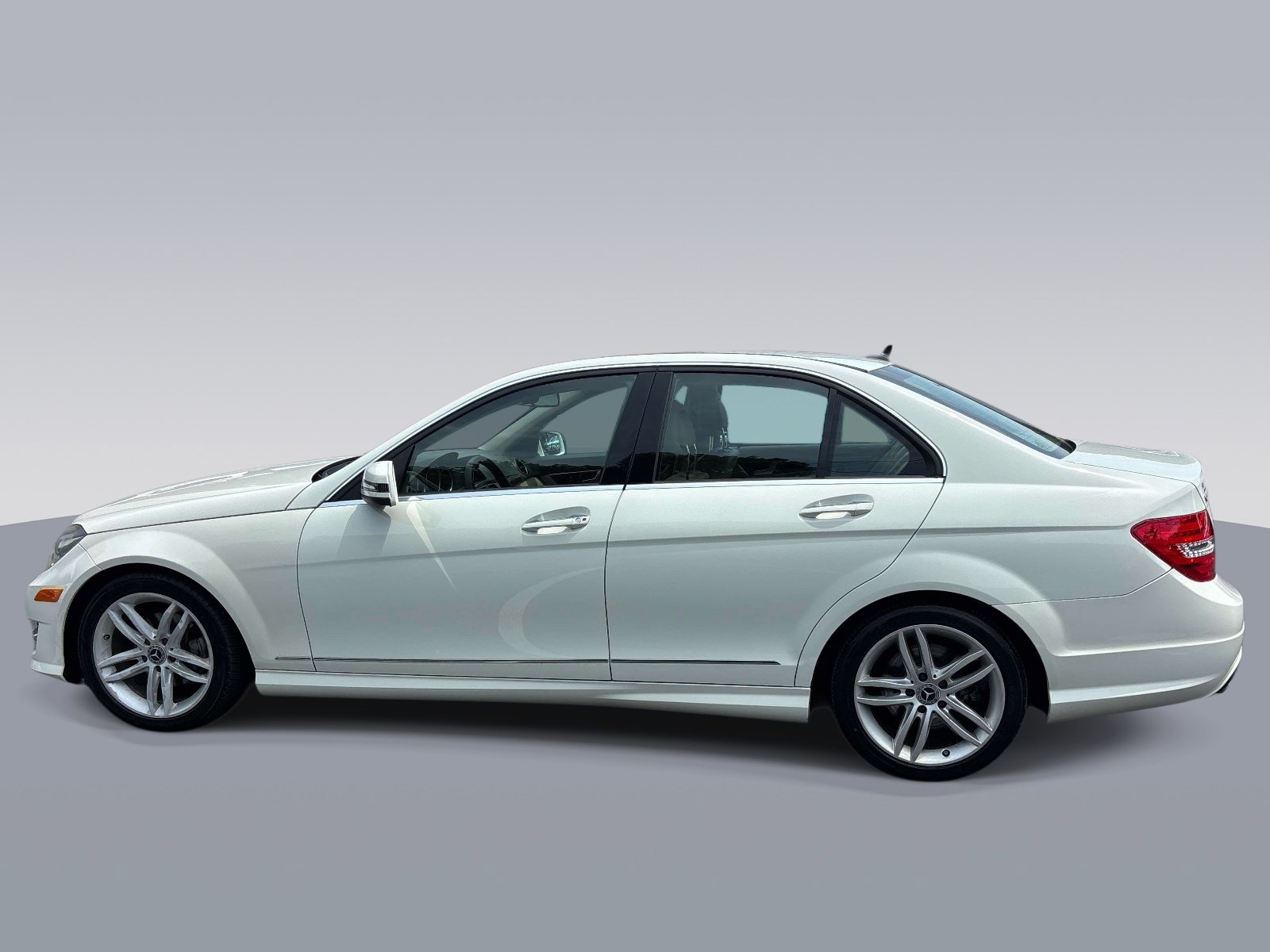 Used 2012 Mercedes-Benz C 300 4MATIC Sedan image 6