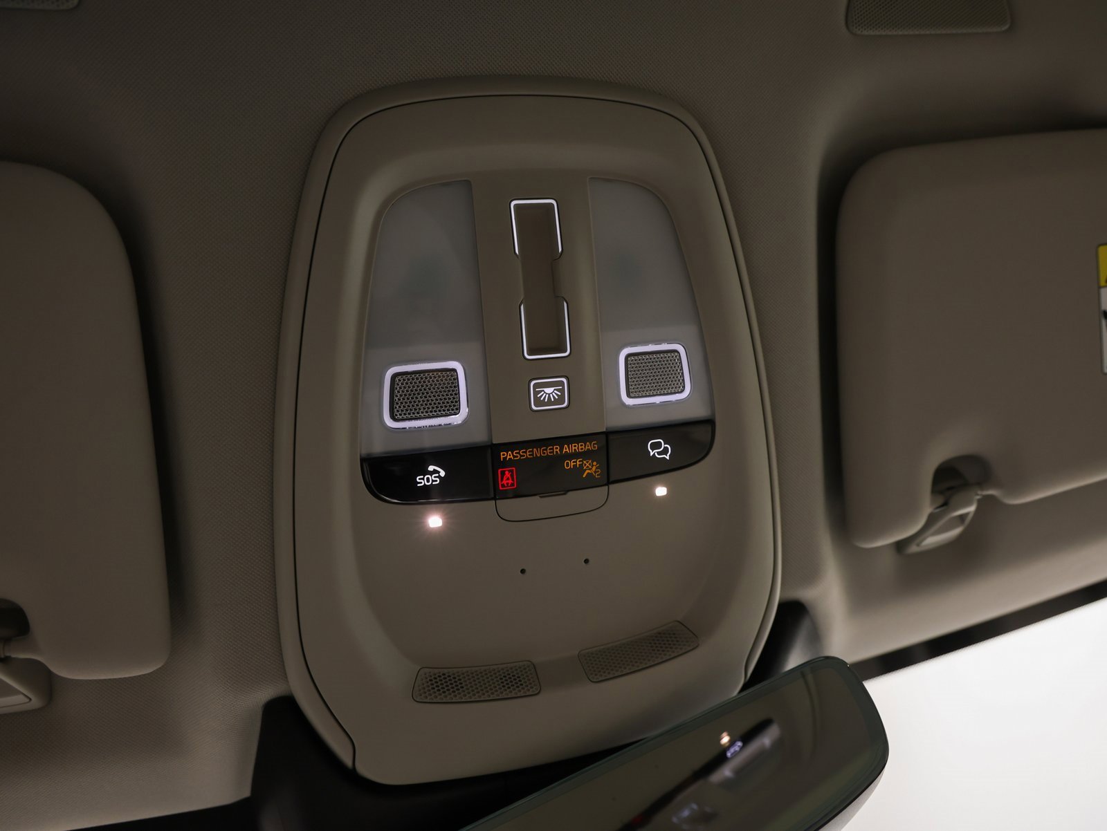 Used 2025 Volvo XC60 B5 Plus w/ Protection Package Premier image 44