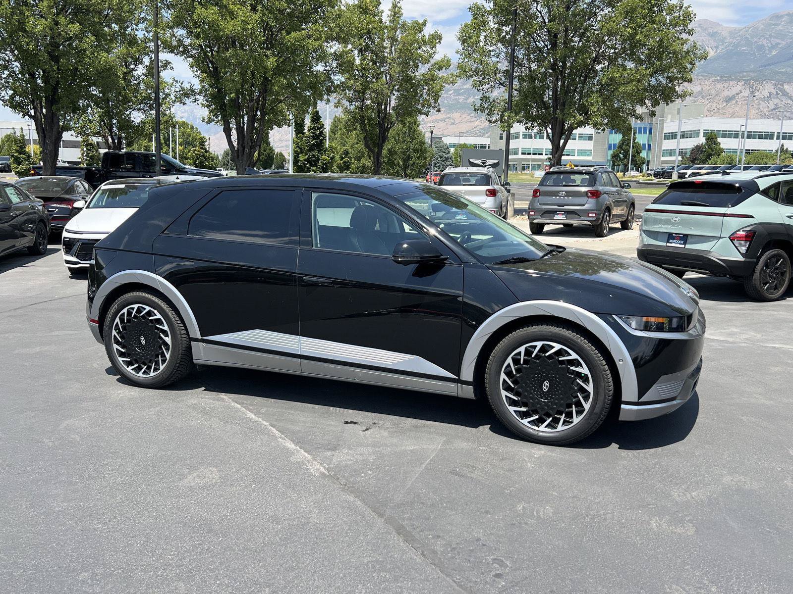 Used 2022 Hyundai Ioniq 5 Limited AWD/4WD image 5