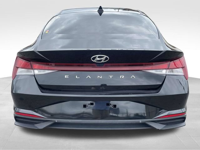 Used 2023 Hyundai Elantra SEL FWD image 3