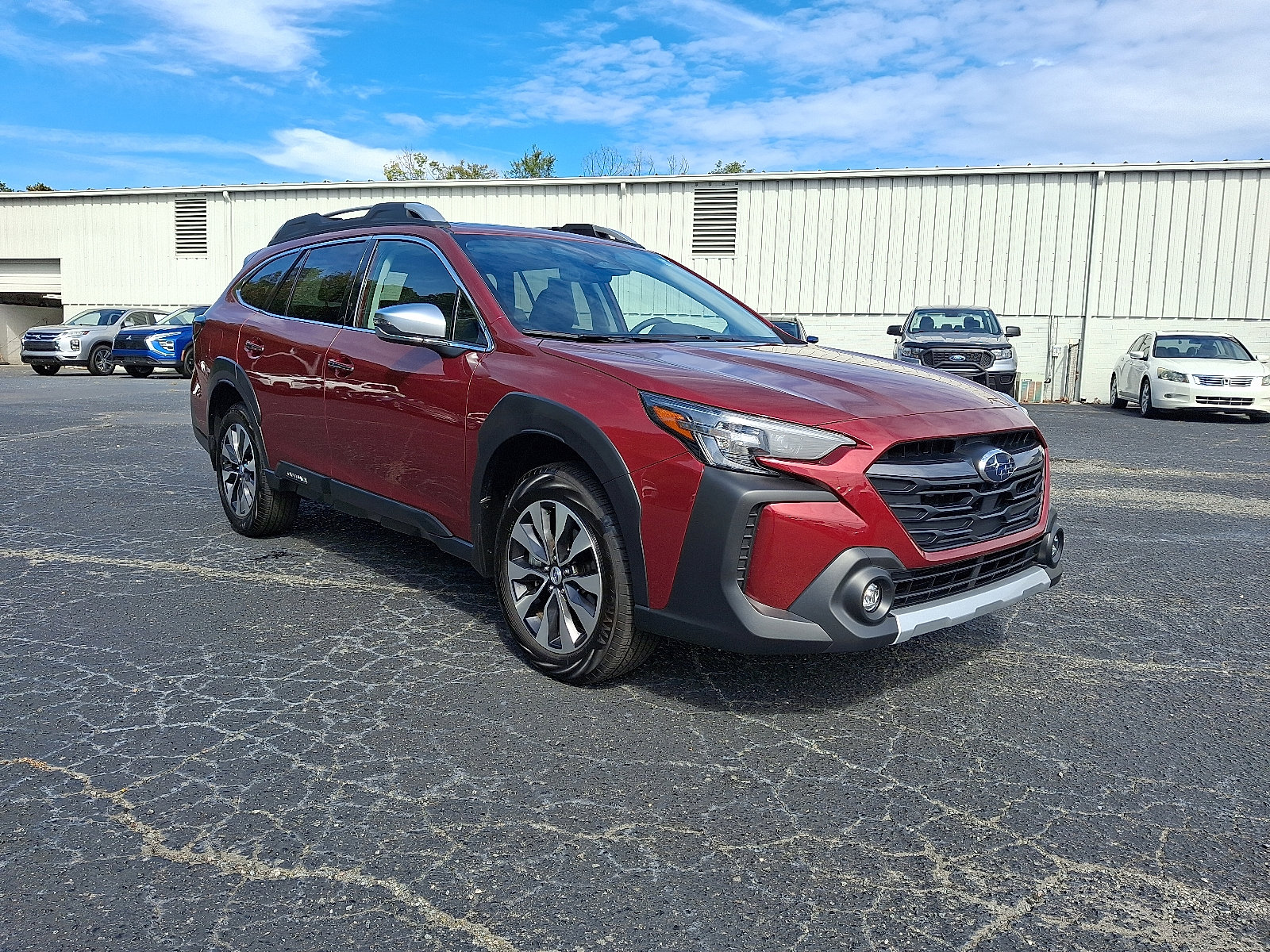Used 2025 Subaru Outback Touring XT w/ Popular Package #2
