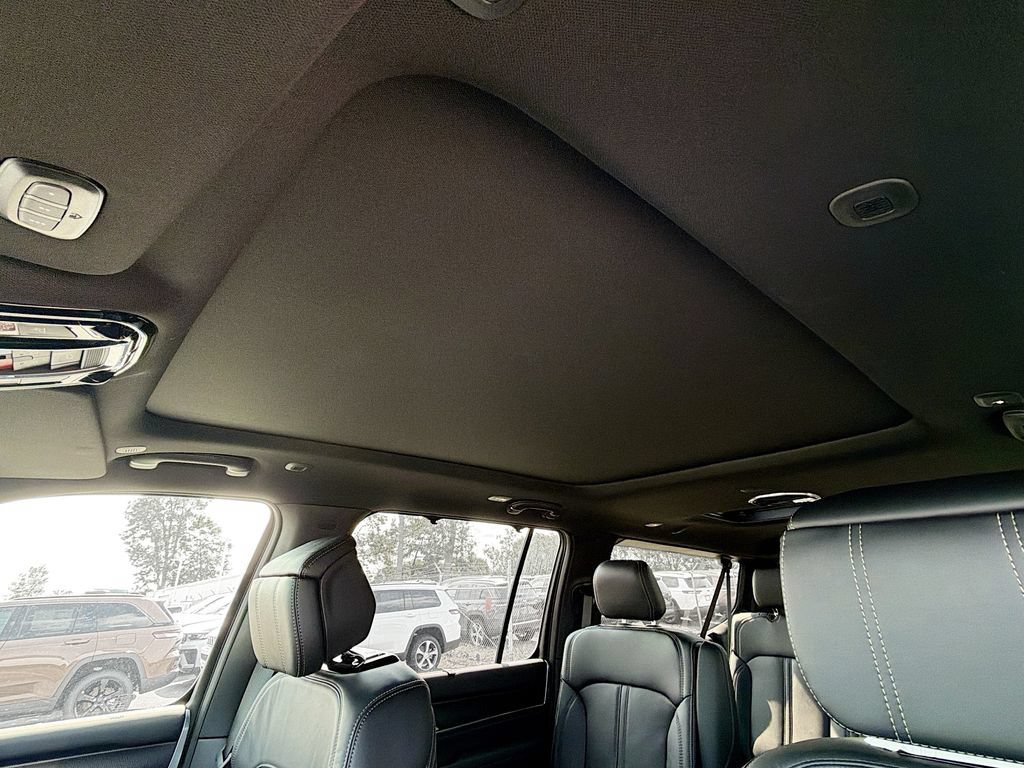 New 2026 Jeep Grand Wagoneer L Summit w/ Premium Group III AWD/4WD image 29