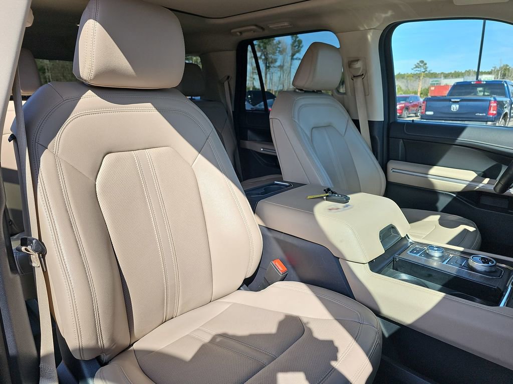 Used 2024 Ford Expedition Max Limited image 13