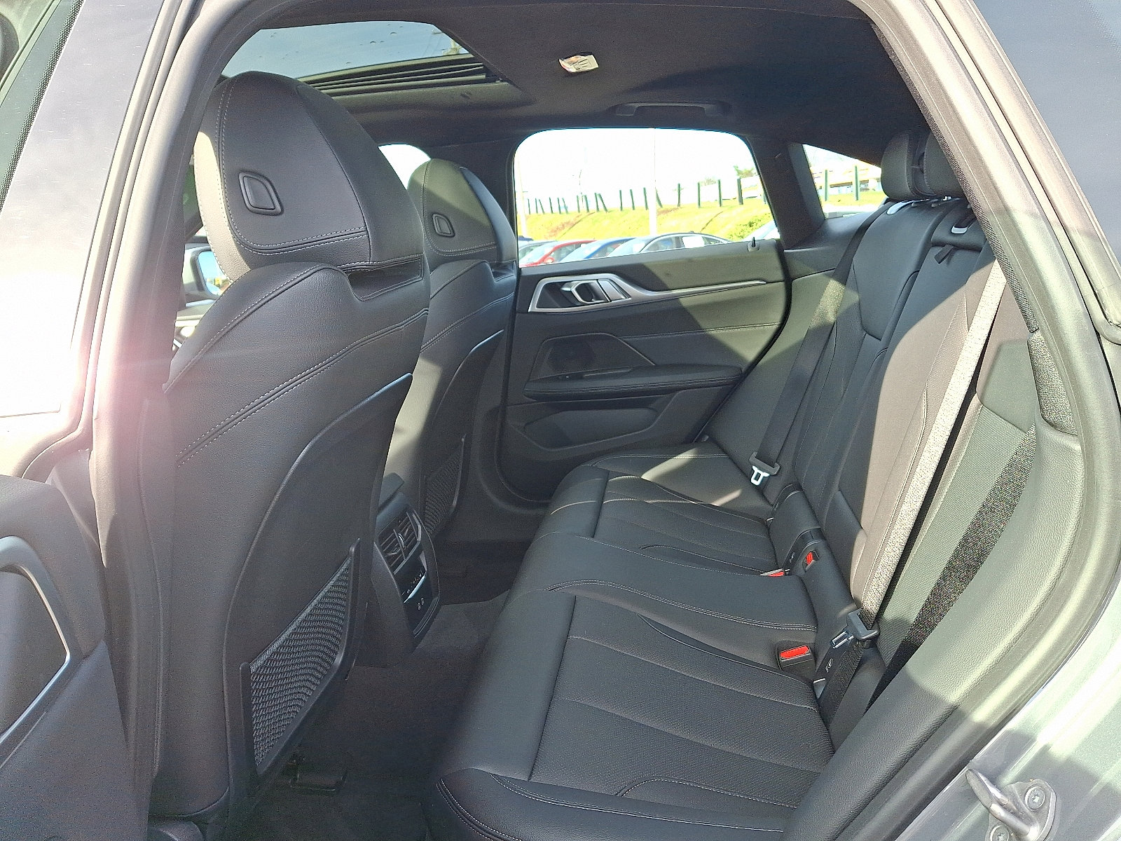 Used 2024 BMW i4 eDrive35 w/ Premium Package image 10