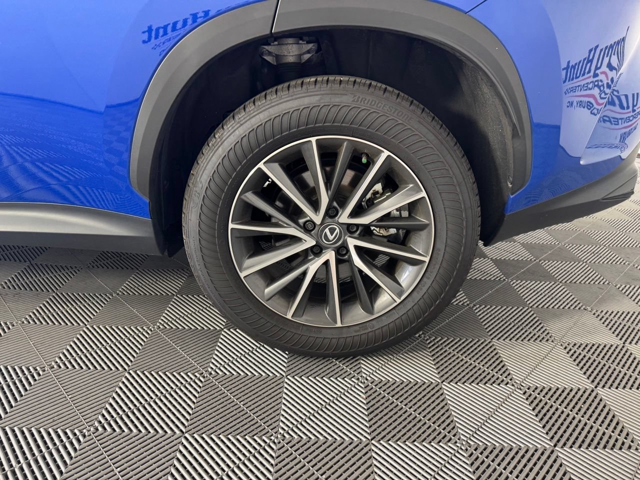 Used 2025 Lexus NX 250 FWD w/ Accessory Package (Z2) image 13