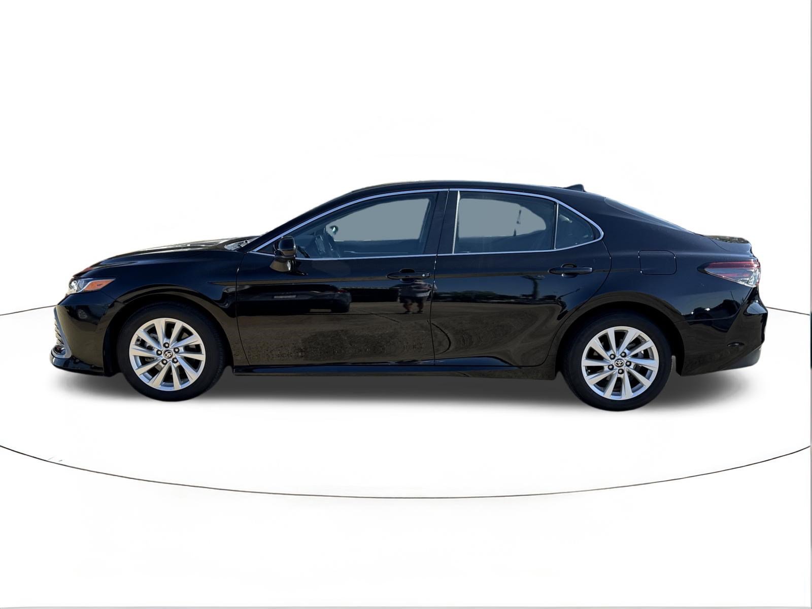 Used 2024 Toyota Camry LE FWD image 6