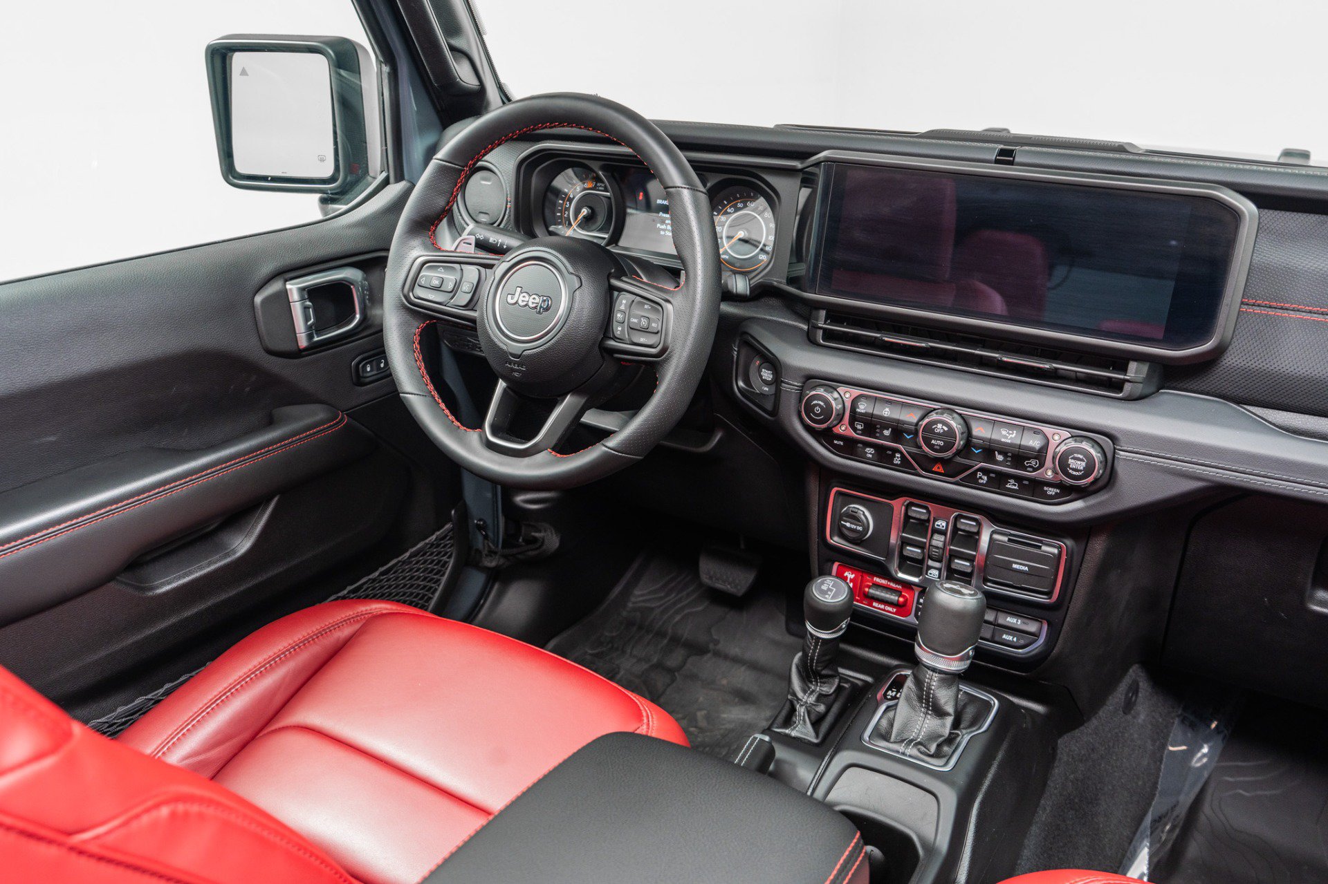 Used 2024 Jeep Wrangler Unlimited Rubicon 392 AWD/4WD image 29