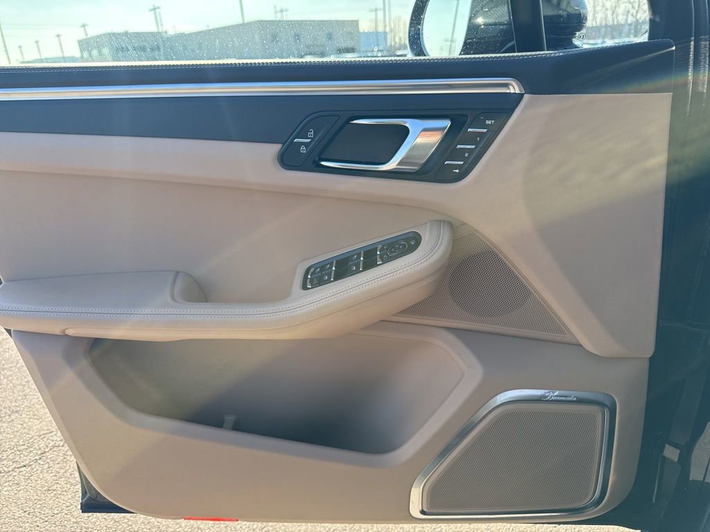 Used 2024 Porsche Macan GTS image 23