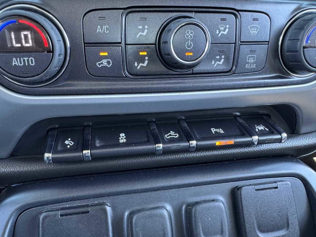 Used 2017 GMC Sierra 1500 SLT image 32