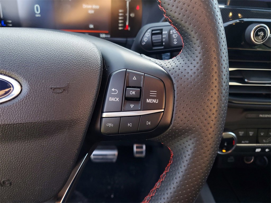 Used 2023 Ford Escape ST-Line image 18