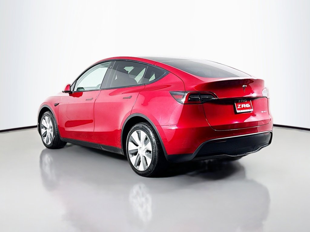Used 2021 Tesla Model Y Long Range image 3