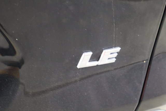 Used 2024 Toyota RAV4 LE FWD image 39