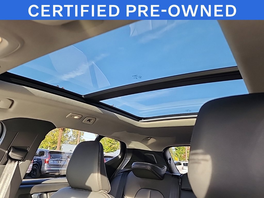 Used 2025 Volvo XC40 B5 Core w/ Protection Package Premier AWD/4WD image 13