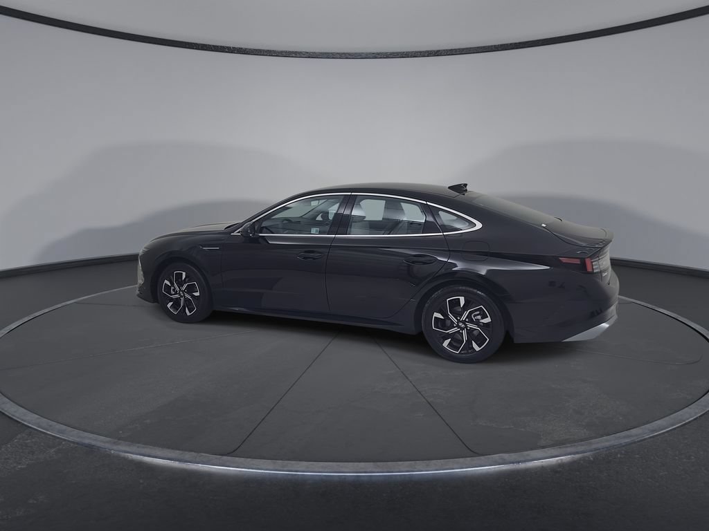 Used 2025 Hyundai Sonata SEL FWD image 11