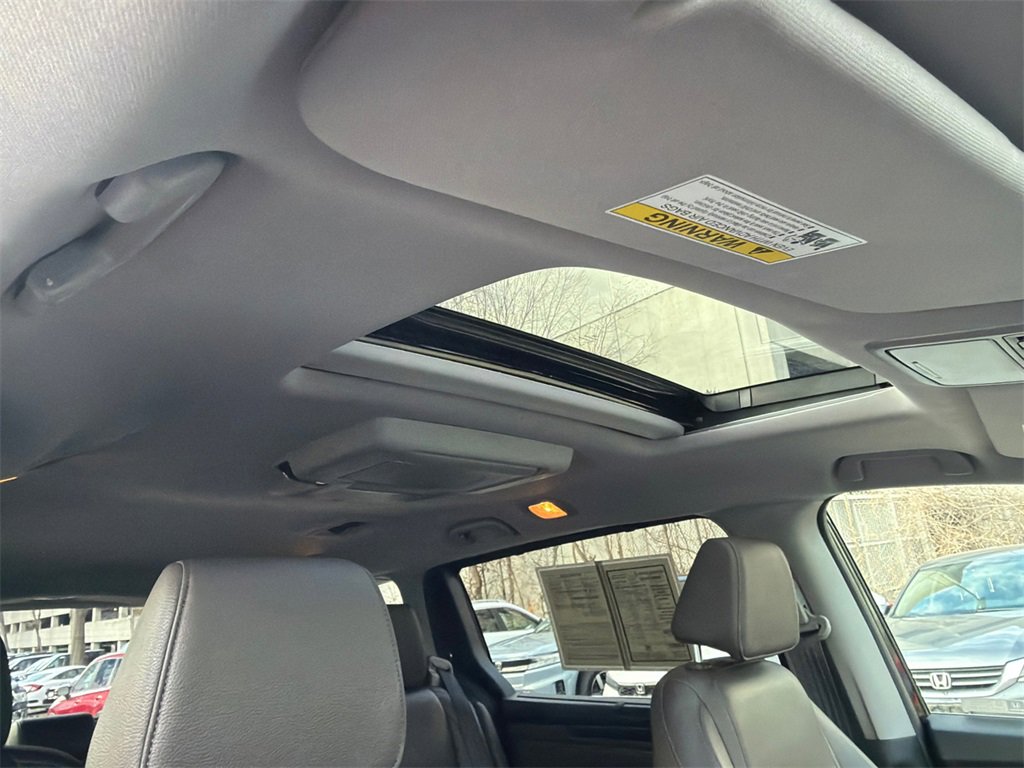 Used 2019 Honda Odyssey Elite image 14
