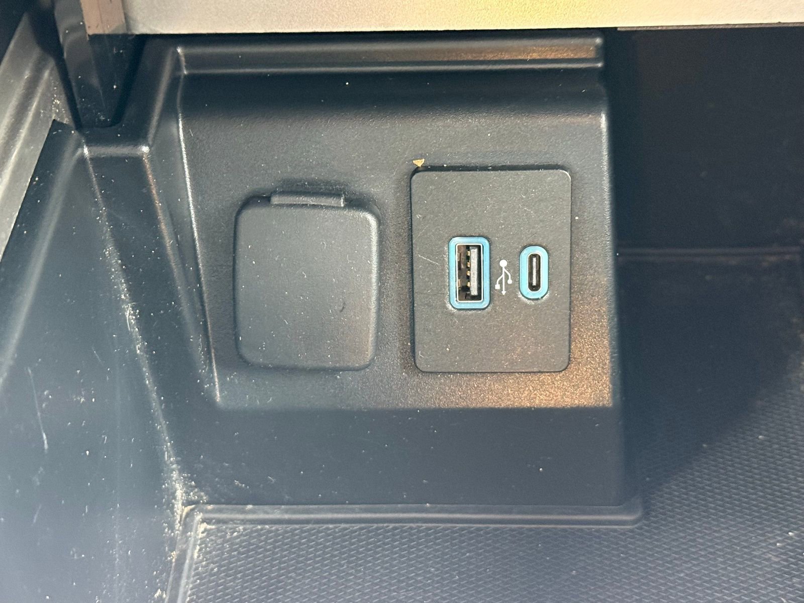 Used 2020 Ford Explorer ST w/ ST Street Pack AWD/4WD image 28