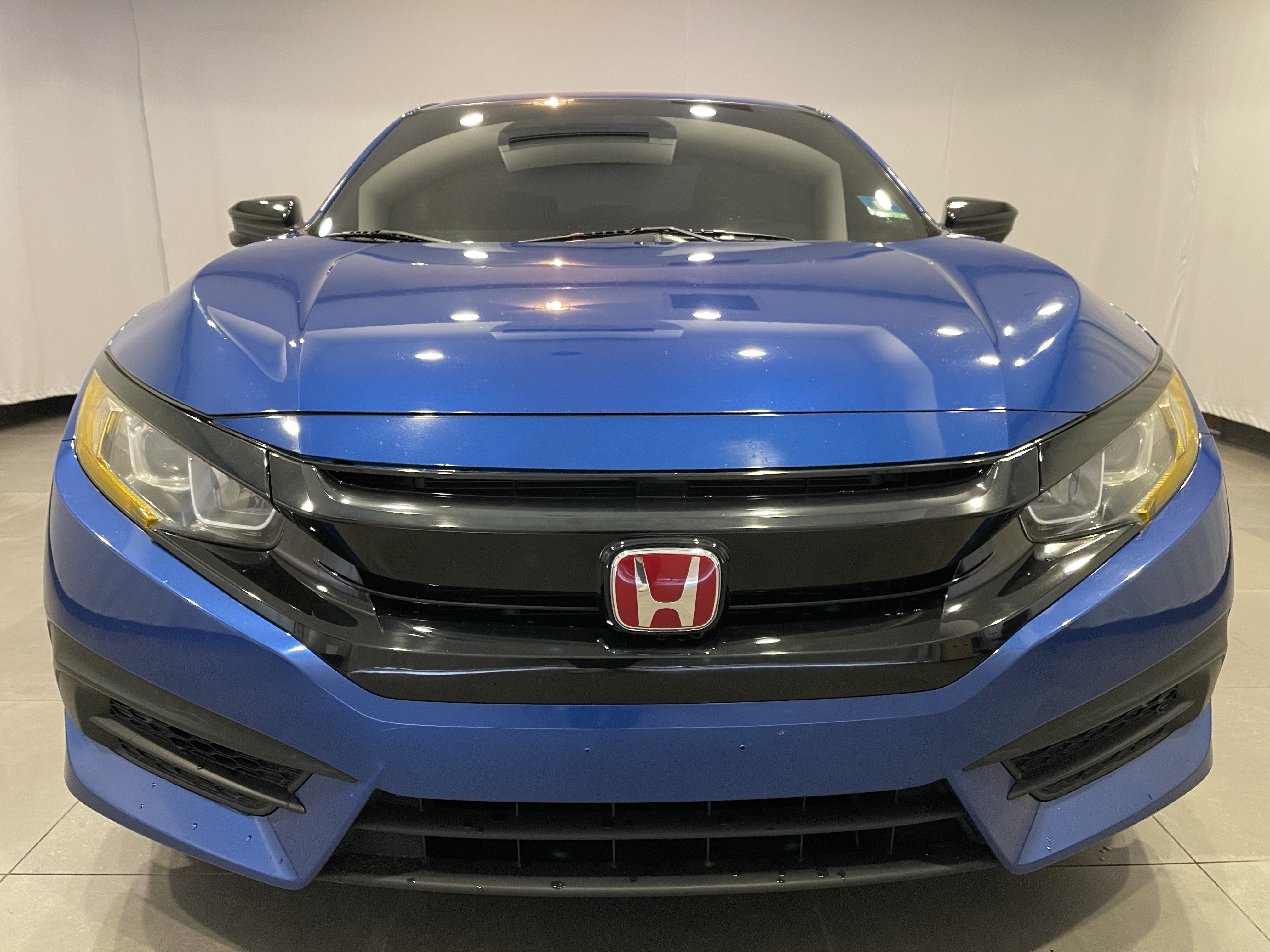 Used 2018 Honda Civic EX image 2